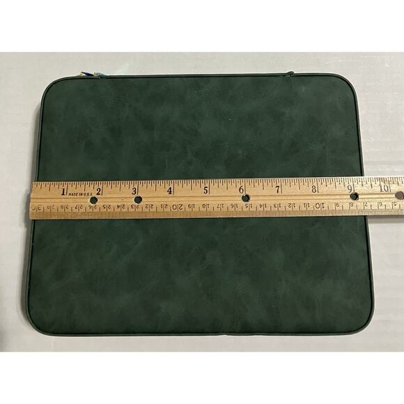 Microfiber Leather Travel Backgammon Set Zip Closure w Wristlet All Pieces NWOB - Picture 9 of 11